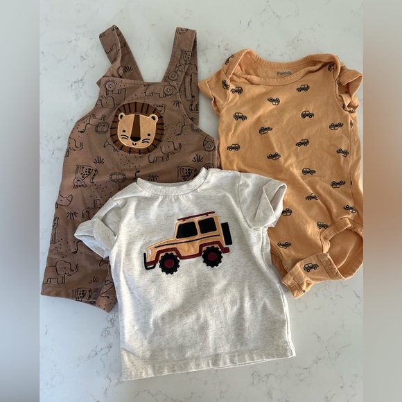 ❌SOLD❌12 month safari set - Picture 1 of 2